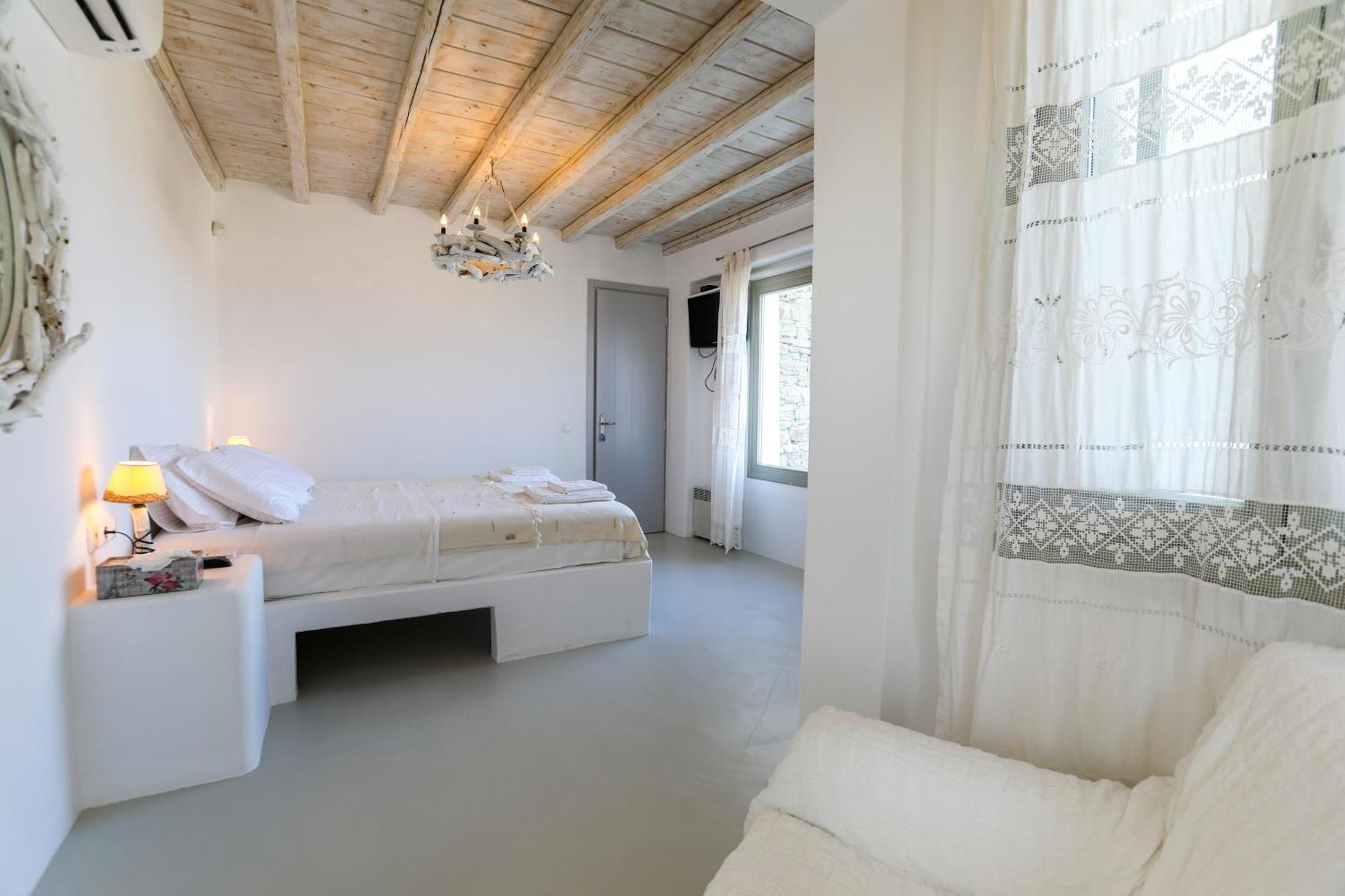 カロ・リヴァディ Manolia Luxury Private House By Mykonian Kazarteヴィラ エクステリア 写真