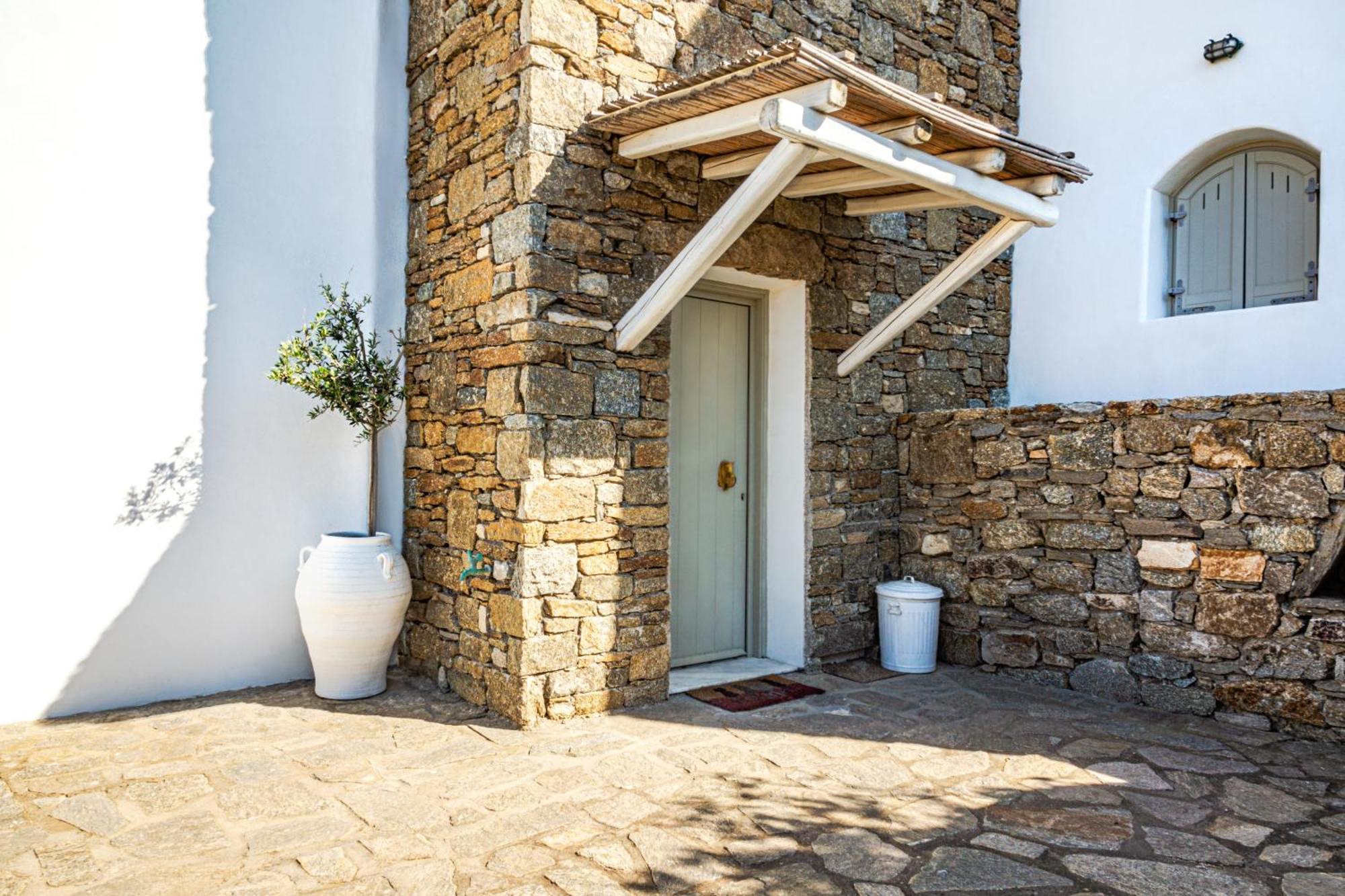 カロ・リヴァディ Manolia Luxury Private House By Mykonian Kazarteヴィラ エクステリア 写真